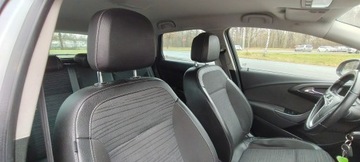 Opel Astra J Sports Tourer Facelifting 1.4 Turbo ECOTEC 140KM 2015 Opel Astra Bogata wersja. stan bardzo dobry., zdjęcie 11