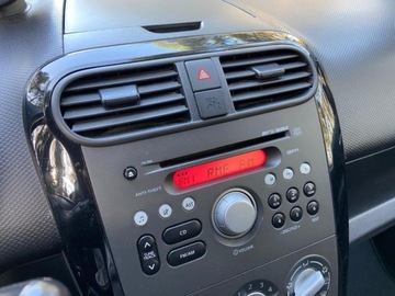 Suzuki Splash 2014 Suzuki Splash Suzuki Splash 1.0 Benzyna 5-Drzwi Klimatyzacja Benzyna 65KM, zdjęcie 23