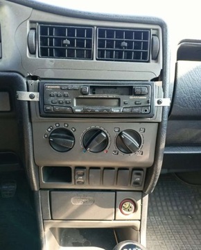 Seat Toledo I 1997 Seat Toledo Seat Toledo 1.8 SE 1.8 Benzyna 90KM, zdjęcie 9