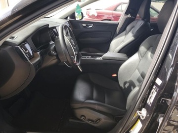 Volvo XC60 II 2022 Volvo XC 60 2022, 2.0l, FWD, niski przebieg 2.0 Benzyna 247KM, zdjęcie 7