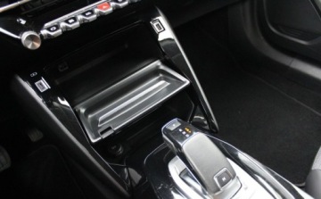 Peugeot 2008 II SUV 1.2 PureTech 130KM 2021 Peugeot 2008 Allure EAt8 2021 Od RiA 1.2 Benzyna 130KM, zdjęcie 9