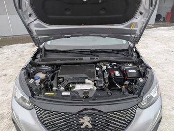Peugeot 2008 II SUV 1.2 PureTech 130KM 2022 Peugeot 2008 Rezerwacja 1.2 Benzyna 130KM, zdjęcie 19