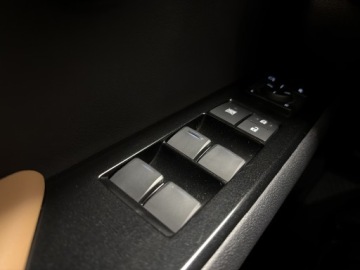 Lexus UX Crossover 200 171KM 2022 Lexus UX 200 GPF Business 2WD Lexus UX 200 GPF Bus, zdjęcie 21