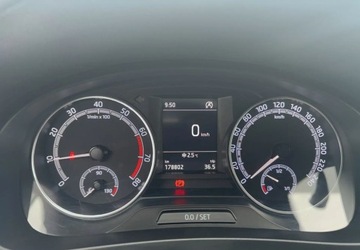 Skoda Rapid II Liftback Facelifting 1.0 TSI 110KM 2018 Skoda RAPID 1.0 TSI 110 KM 6 bieg.manual. Ambition Benzyna 110KM, zdjęcie 16