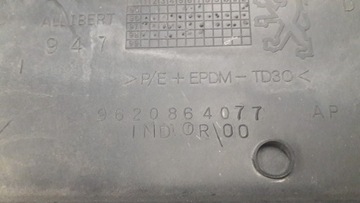 9620864077 LIŠTA DVEŘE POSUVNÝCH PRAVÝ ZADNÍ PEUGEOT PARTNER