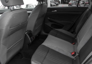 Volkswagen Golf VIII Alltrack 2.0 TDI 200KM 2022 Volkswagen Golf Alltrack 2.0TDI 200KM 4MOTION DSG, Reflektory LED Matrix,, zdjęcie 11