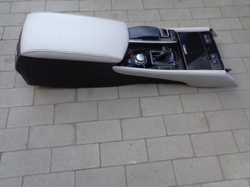 LOKETNÍ OPĚRKA PANEL ŘÍZENÍ TUNEL LEXUS GS IV 12
