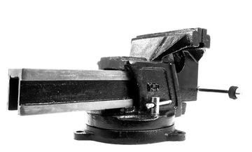 МОЩНЫЕ ВРАЩАЮЩИЕСЯ ЗАМОЧНЫЕ ТИСКИ С НАКОВАЛЬНЕЙ, ЧУГУН, 150 мм, ЗАКАЛЕННАЯ СТАЛЬ