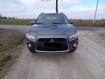 Mitsubishi Outlander II 2.2 MIVEC DID 177KM 2012 MITSUBISHI Outlander 2.268 177 KM ZAMIANA
