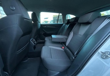 Skoda Octavia IV Kombi 1.0 TSI 110KM 2022 Skoda Octavia Ambition Pakiet Selection, FV 23, Kamera cofania, Tempomat,, zdjęcie 17