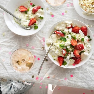 НАБОР ТАРЕЛОК И ЧАШЕК ОФТАСТ ИКЕА, 48 ШТ.