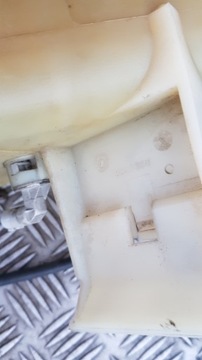 BMW E39 E36 E38 NÁDRŽ VYROVNÁVACÍ VODY 2248050