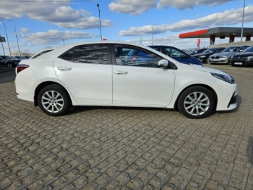 Toyota Corolla XI Sedan Facelifting 1,6 Valvematic 132KM 2018 Toyota Corolla 1.6 Benzyna 132KM PL automat, zdjęcie 16