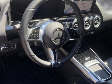 Mercedes GLA II Off-roader Facelifting 2.0 220 190KM 2025 GLA 220 4-Matic Progressive 2.0 (190KM) 2025, zdjęcie 5