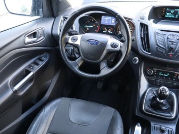 Ford Kuga II SUV 2.0 Duratorq TDCi 163KM 2014 Ford Kuga 2.0 TDCi, 4X4, Skóra, Klima, zdjęcie 6