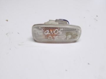 DAIHATSU TERIOS II 06-09 Kierunkowskaz blotnik prawy przod