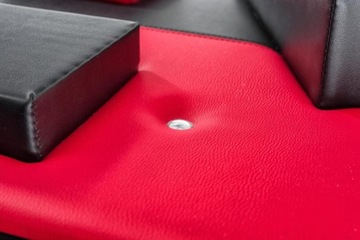 Стол для армрестлинга складной, натуральная кожа.