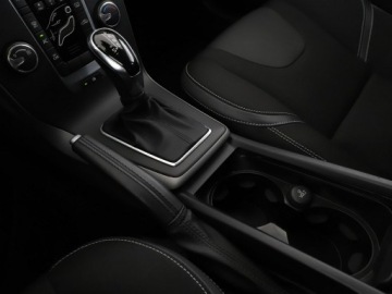 Volvo V40 II Hatchback Facelifting 2.0 D2 120KM 2018 Volvo V40 automat niski przebieg navi PDC tempomat, zdjęcie 26