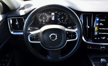 Volvo V60 II  2020 Volvo V60 Volvo V60 B3 B Geartronic Momentum 2.0 Benzyna 163KM, zdjęcie 12