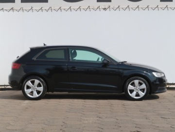 Audi A3 8V Hatchback 3d 1.6 TDI clean diesel 110KM 2015 Audi A3 1.6 TDI, Automat, Navi, Xenon, Bi-Xenon, zdjęcie 5