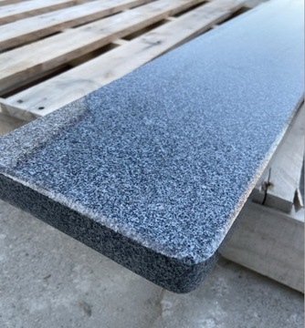 parapety granitowe zewnętrzne parapety antracytowe