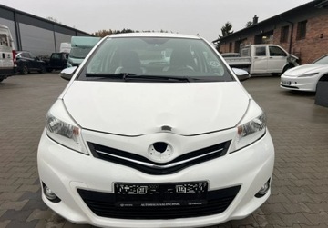Toyota Yaris III Hatchback 5d Facelifting 1.0 VVT-i 69KM 2014 Toyota Yaris 1.0 Benzyna Kamera Klimatyzacja El. lusterka Benzyna 69KM, zdjęcie 7