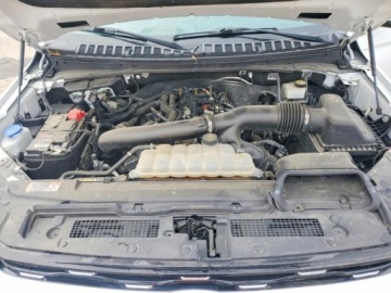 Ford Expedition III 2022 Ford Expedition Limited 2022 3.5 Benzyna 440KM, zdjęcie 6