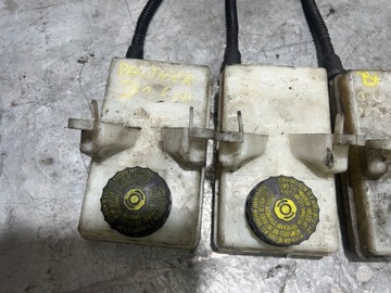 БАЧОК ТОРМОЗНОЙ ЖИДКОСТИ BERLINGO III 3008 C4