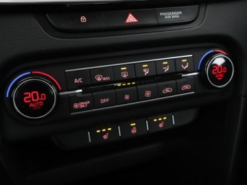 Kia XCeed PHEV 1.6 GDi Plug-in Hybrid 141KM 2021 Kia XCeed PHEV automat full LED klima auto navi, zdjęcie 29