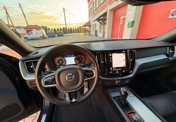 Volvo XC60 II Crossover D4 190KM 2020 Volvo XC 60 R DESIGN 2.0D4 190ps 6Biegow AWD4x4 Kamera FullLed Bezwypadkow, zdjęcie 25