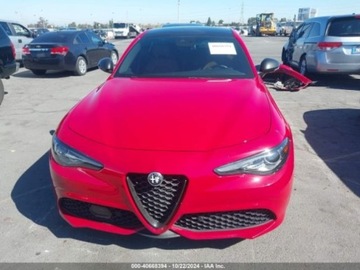 Alfa Romeo Giulia II Sedan Facelifting 2.0 Turbo 280KM 2020 Alfa Romeo Giulia Ti Sport, 2020r., 2.0L 2.0 Benzyna 280KM, zdjęcie 4
