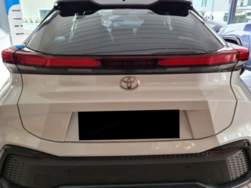 Toyota C-HR II SUV Plug-In 2.0 Hybrid Dynamic Force Plug-in  223KM 2025 Executive 2.0 Plug-in Hybrid Dynamic Force 223KM | Podgrzewane fotele!, zdjęcie 3