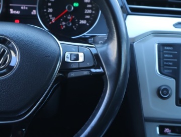 Volkswagen Passat B8 Variant 2.0 TDI 150KM 2015 VW Passat 2.0 TDI, Automat, Klima, Klimatronic, zdjęcie 19