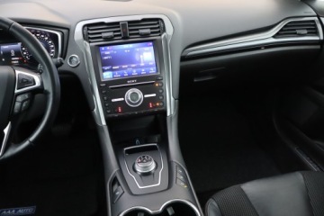 Ford Mondeo V Liftback Facelifting 2.0 EcoBlue 190KM 2019 Ford Mondeo 2.0 EcoBlue, Salon Polska, 187 KM, zdjęcie 7