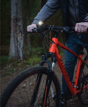 КОМПЛЕКТ МОЩНОГО СВЕТОДИОДНОГО ВЕЛОСИПЕДНОГО ФОНАРА ELF C2 MICRO-USB БЕЛЫЙ 1100LM ПЕРЕДНЯЯ РУЧКА