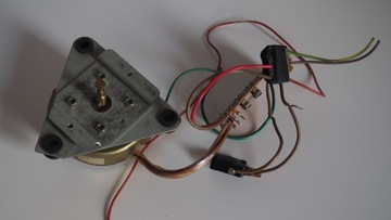 AKAI AP-100C silnik gramofonu