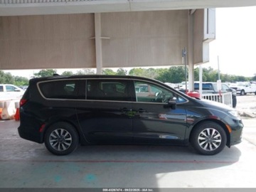 Chrysler Pacifica II 2023 Chrysler Pacifica Hybrid Touring L 2023 3.6l 3.6 Hybryda 260KM, zdjęcie 6