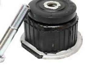 Mocowanie tylnej osi Mercedes W124 komplet gumy !