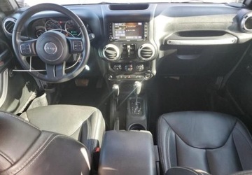 Jeep Wrangler III Unlimited Facelifting 3.8 OHV V6 199KM 2017 Jeep Wrangler Auta z USA - Zapytaj o wiecej ofert 3.8 Benzyna 199KM, zdjęcie 6