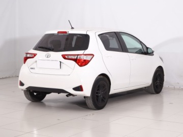 Toyota Yaris III Hatchback 5d Facelifting 2017 1.5 Dual VVT-iE 111KM 2017 Toyota Yaris 1.5 Dual VVT-i, Salon Polska, zdjęcie 4