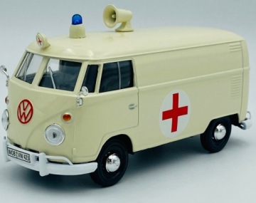 Volkswagen Type 2 T1 Скорая помощь 1:24 модель Motormax 79565