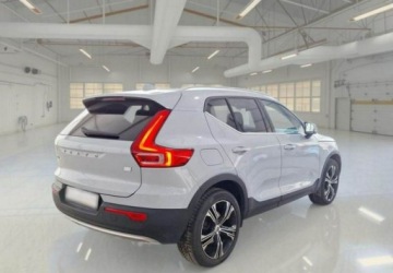 Volvo XC40 Crossover Plug-In Facelifting 1.5 T5 262KM 2022 Volvo XC 40 Plug-In T5 Navi Virtual Tempomat Panorama Kamera FV23, zdjęcie 7