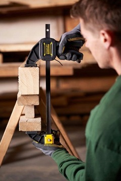 Автоматический зажим XL 150мм 270кг Stanley FatMax