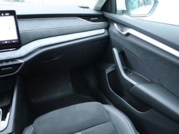 Skoda Octavia IV Liftback 1.5 TSI EVO 150KM 2024 Skoda Octavia 1.5 TSI e-tec, Salon Polska, zdjęcie 7