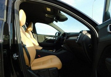 Volvo XC40 Crossover 1.5 T3 163KM 2019 Volvo XC 40 z Gwarancja Bezwypadkowy Bezowa Skora 1.5 Benzyna 163KM, zdjęcie 10