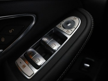 Mercedes GLC C253 2017 Mercedes GLC 350 PHEV 4x4 automat full LED klima, zdjęcie 34