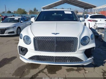 Bentley Bentayga 2021 Bentley Bentayga V8 2021 4.0l 4.0 Benzyna 542KM, zdjęcie 7