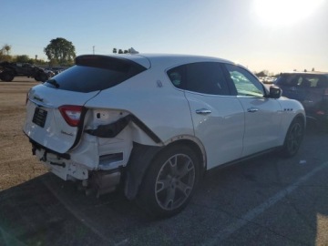 Maserati Levante 2017 Maserati Levante 2017 3.0 Benzyna 345KM, zdjęcie 3