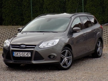 Ford Focus III Kombi 1.0 EcoBoost 125KM 2012 Ford Focus 125KM Navi Parkdistance Convers MY13 Benzyna 125KM
