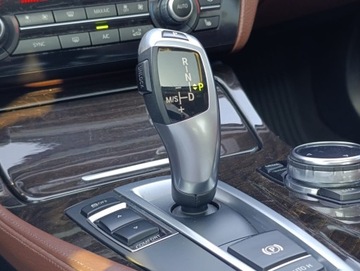 BMW Seria 5 F10-F11 Limuzyna Facelifting 535i 306KM 2014 BMW 5 (F10) 535i xDrive, Automat, Dokumentacja , Bogate wyposażenie, zdjęcie 9